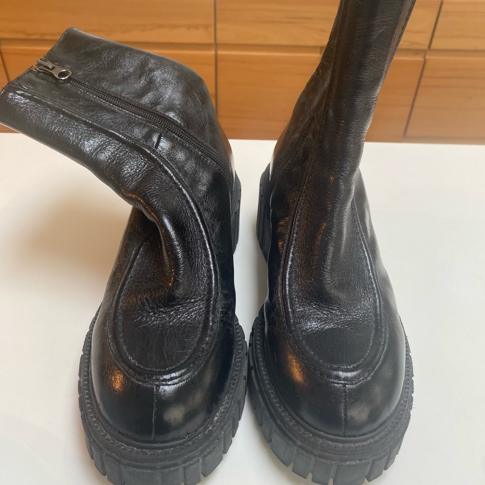 L’intervalle Black Leather Boots EUC Sz 7.5/38